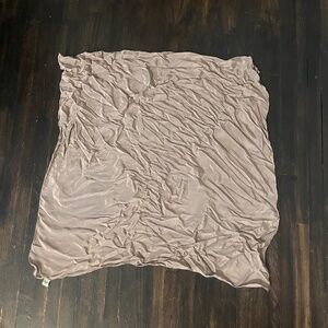 Vera Neumann | 100% silk square scarf | Beige